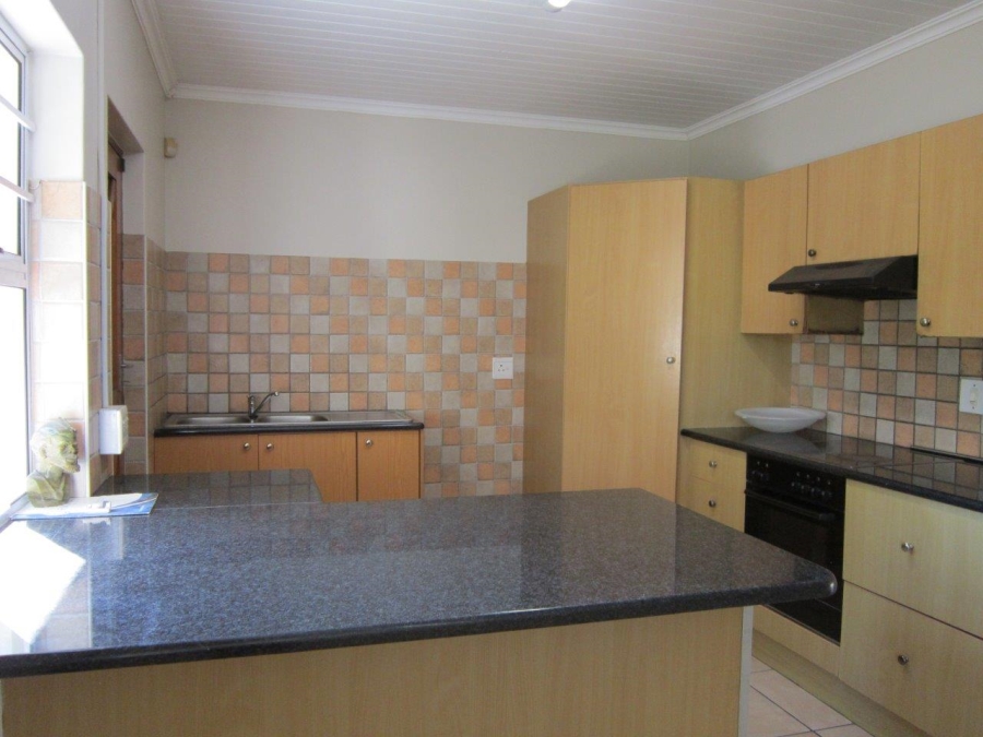 To Let 3 Bedroom Property for Rent in Beacon Bay Eastern Cape